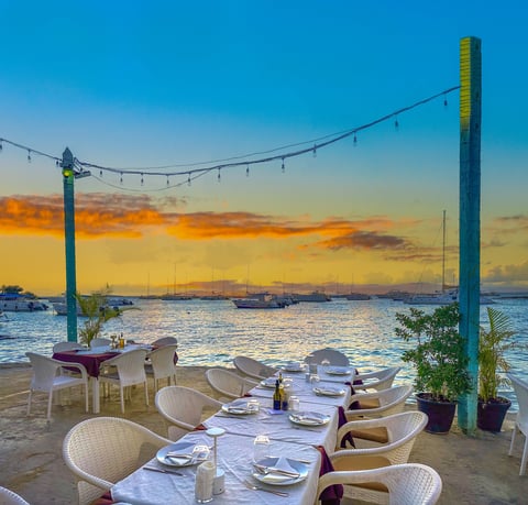 Dineren aan het water